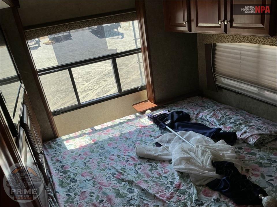 2014 Cardinal By Forest River M-3800FL - FIFTH WHEEL SERIES — фото 11
