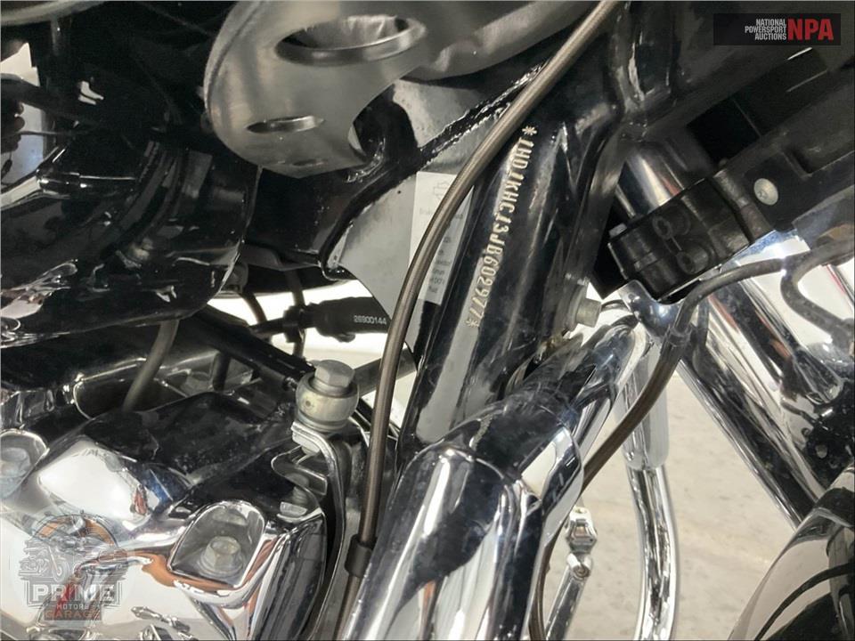 2018 Harley-Davidson FLTRX ROAD GLIDE — фото 12