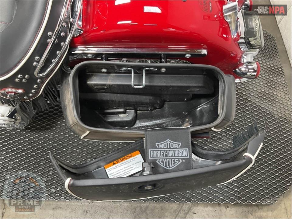 2024 Harley-Davidson FLI HYDRA-GLIDE REVIVAL — фото 17