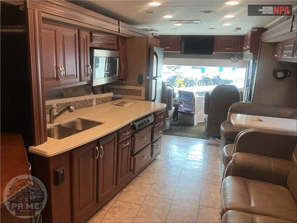 2018 Berkshire M-38A 340HP CUMMINS — фото 9