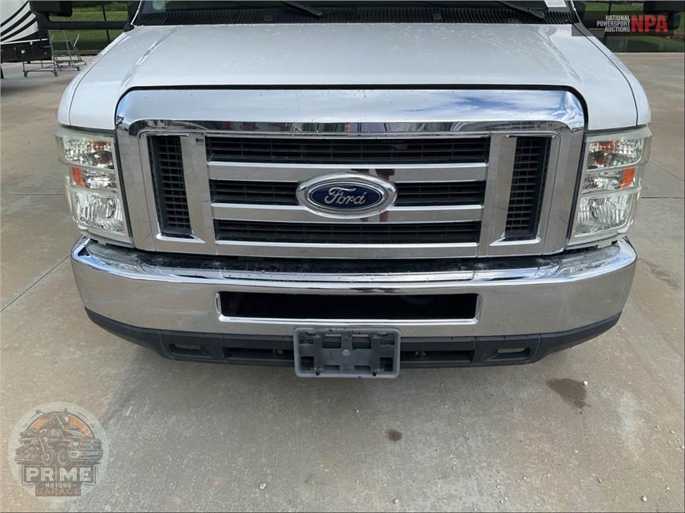 2016 Sunseeker By Forest River M-3050S FORD E450 6.8 LITER — фото 46
