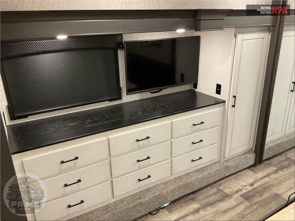 2023 Redwood Rv M-4200 FL - FIFTH WHEEL SERIES — фото 11