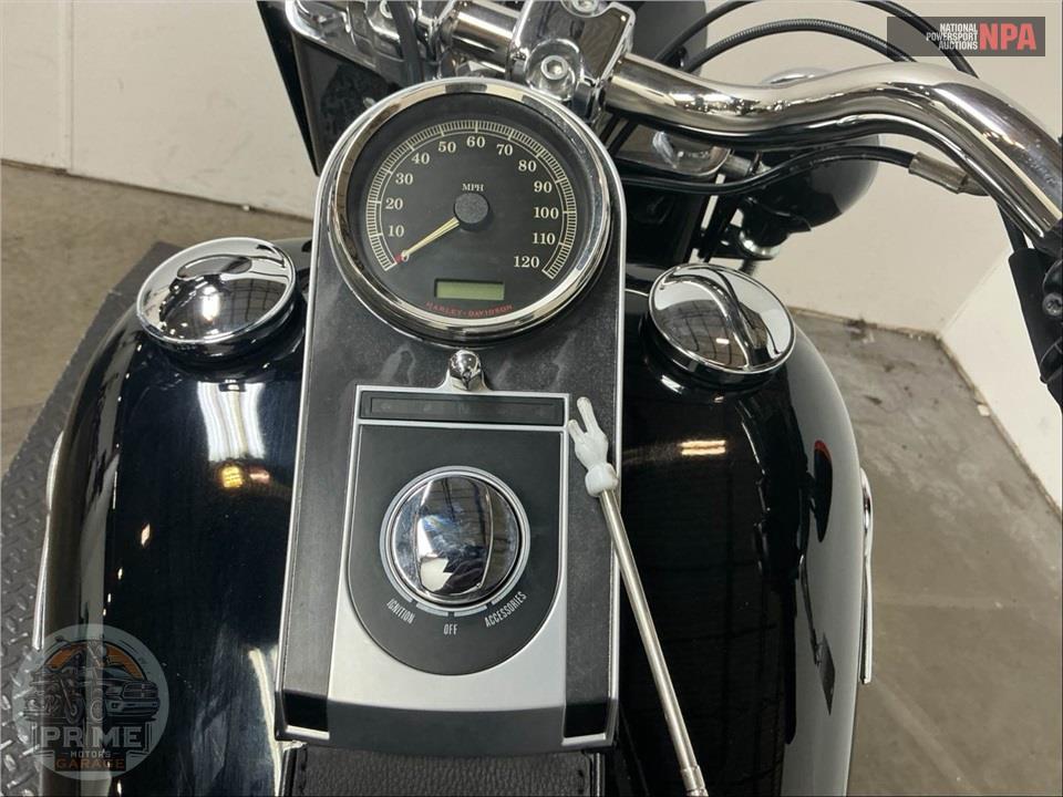 2013 Harley-Davidson FLSTFB FAT BOY LO — фото 18