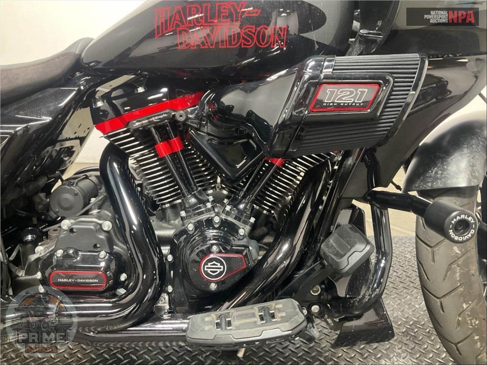 2024 Harley-Davidson FLTRXSTSE CVO ROAD GLIDE ST — фото 6