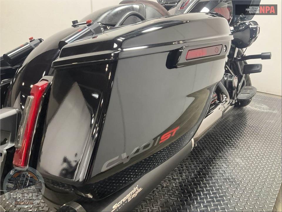 2024 Harley-Davidson FLTRXSTSE CVO ROAD GLIDE ST — фото 18