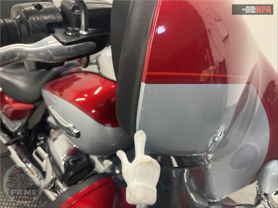 2019 Harley-Davidson FLHTCU ELECTRA GLIDE ULTRA CLASSIC — фото 12