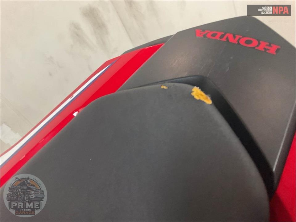 2023 Honda CBR1000RR — фото 40