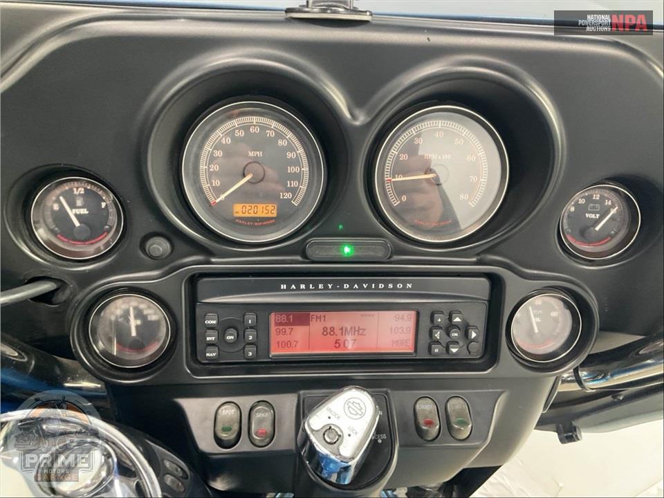 2011 Harley-Davidson FLHTCU UL CLSC EL GLIDE — фото 5