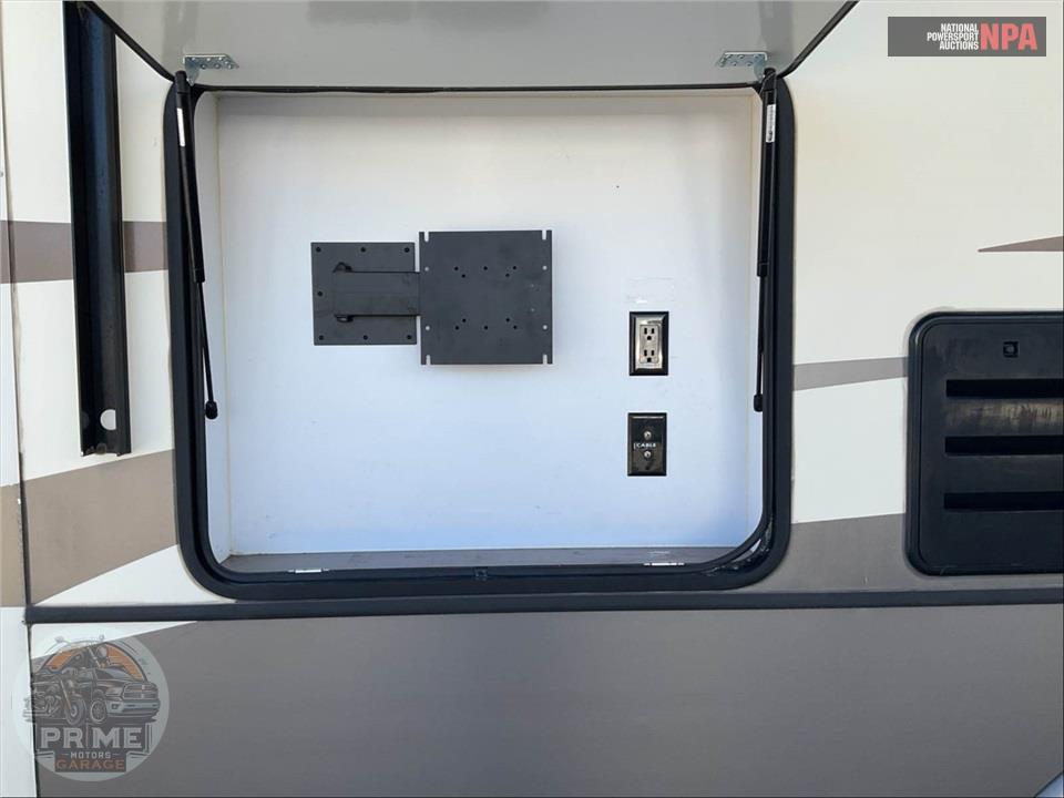2017 Keystone Rv M-3160 RL MONTANA FIFTH WHEEL SERIES — фото 26
