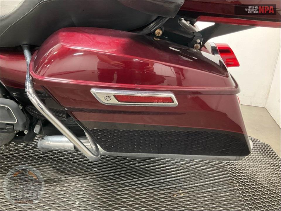 2014 Harley-Davidson FLHTK ELECTRA GLIDE ULTRA LIMITED — фото 17