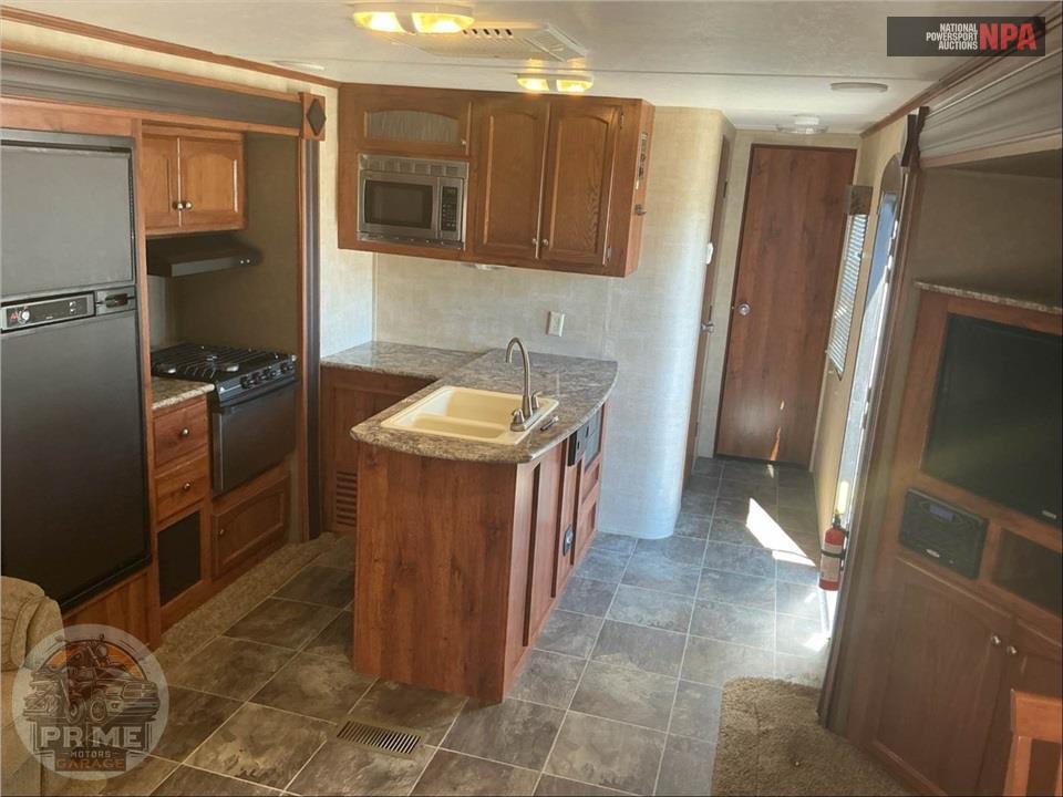 2015 Keystone Rv M-30 RLDS - HIDEOUT LUXURY SERIES — фото 6