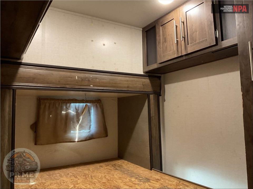 2018 Crossroads Rv M-3751 BH - VOLANTE HP FIFTH WHEEL SERIES — фото 13