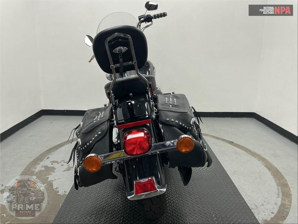 2015 Harley-Davidson FLSTC HERITAGE SOFTAIL CLASSIC — фото 4