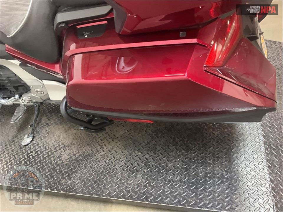 2018 Honda GL1800 GOLDWING TOUR (RED) — фото 14