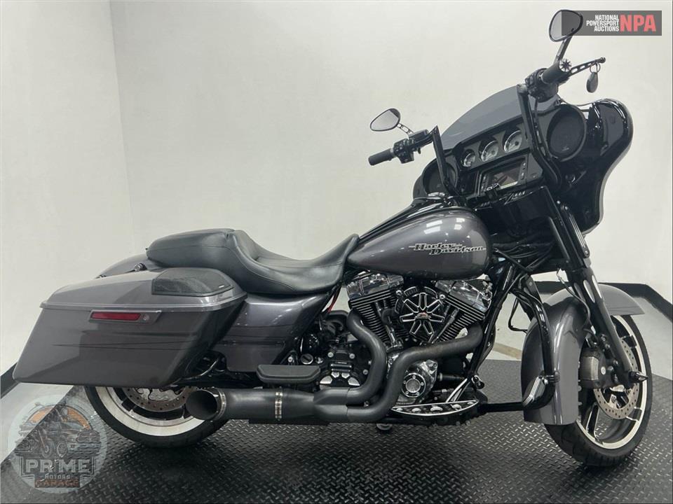 2015 Harley-Davidson FLHXS STREET GLIDE SPECIAL — фото 1