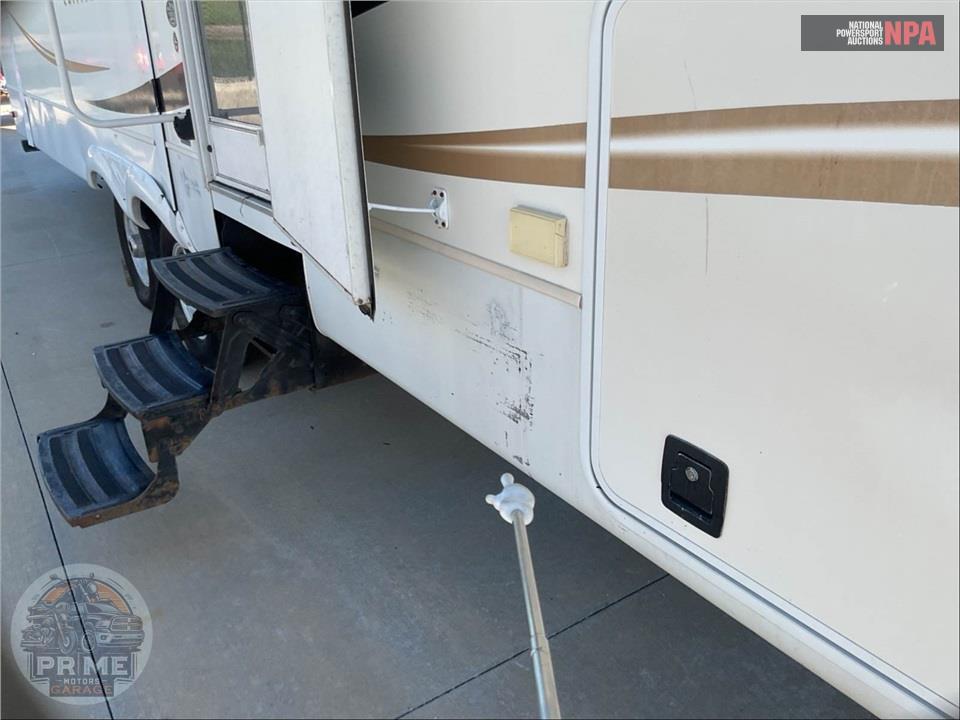 2012 Keystone Rv M-358 RLT - MONTANA MOUNTAINEER FIFTH WHEEL SERIES — фото 37