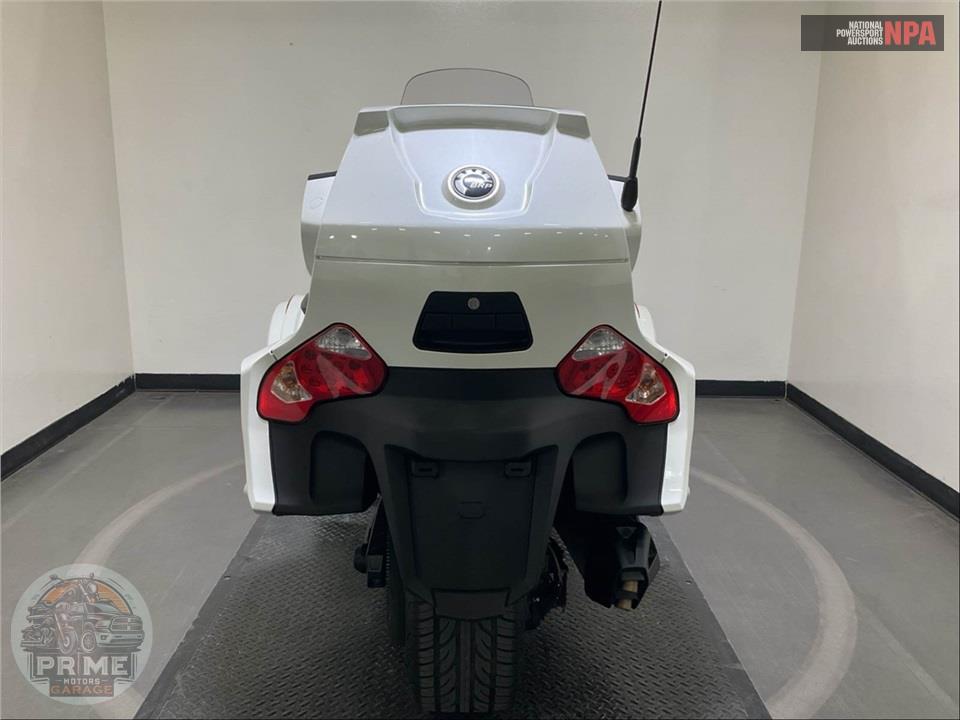 2019 Can-Am SPYDER RT SE6 — фото 4