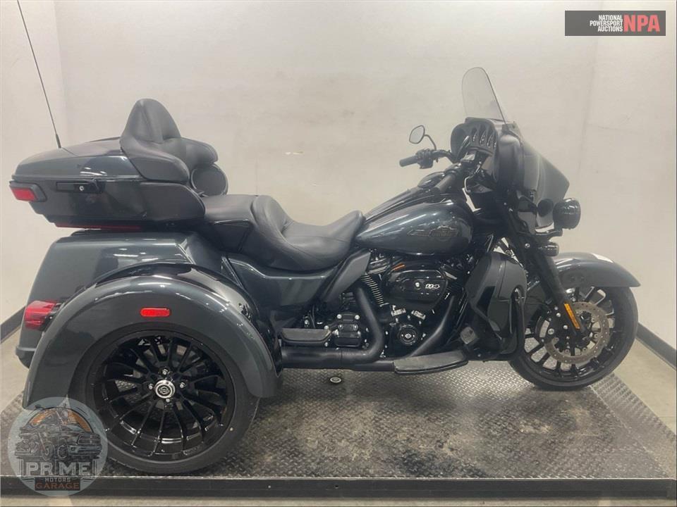2025 Harley-Davidson FLHTCUTG TRI GLIDE ULTRA CLASSIC — фото 1