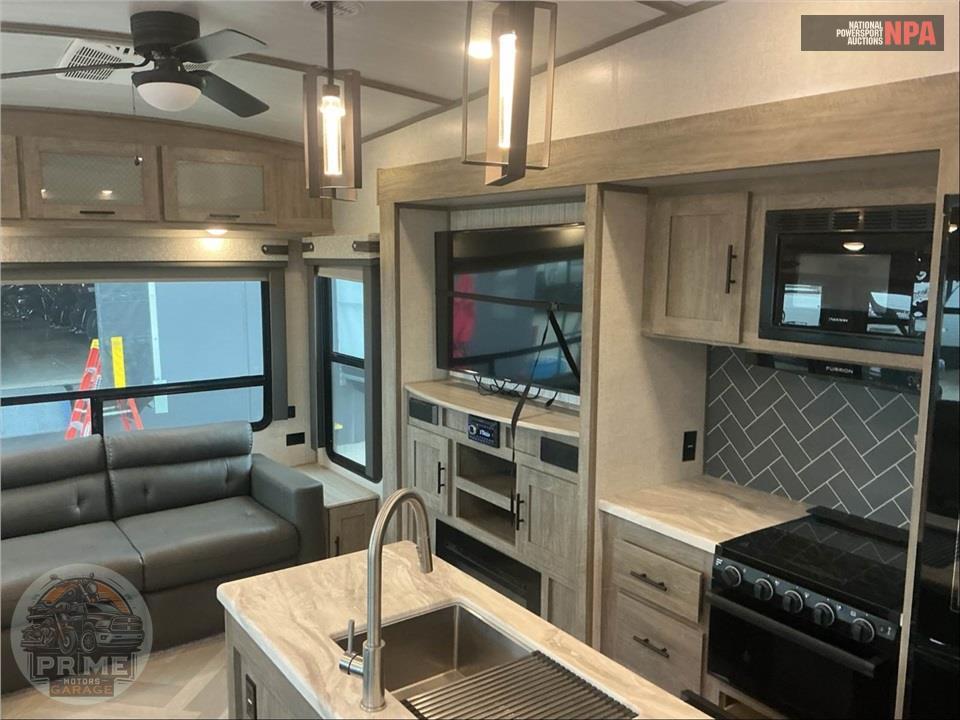 2021 Salem By Forest River M-369BL - HEMISPHERE FIFTH WHEEL SERIES — фото 6