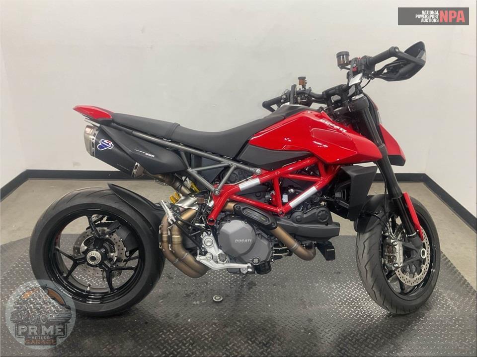 2025 DUCATI HYPERMOTARD 950