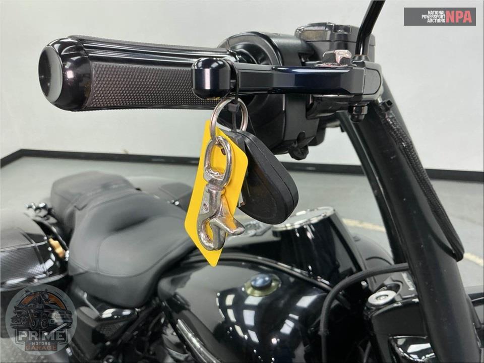 2017 Harley-Davidson FLHRXS ROAD KING SPECIAL — фото 17