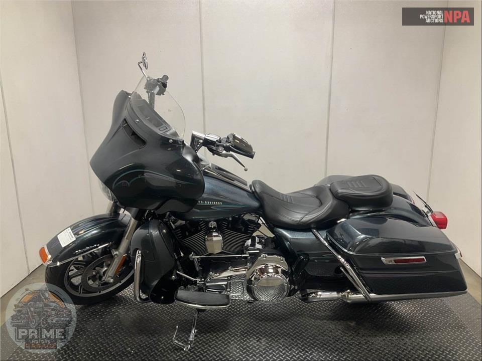 2015 Harley-Davidson FLHTCUL ULTRA CLASSIC LOW — фото 3