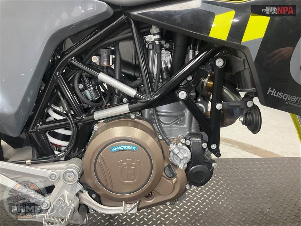 2023 Husqvarna 701 SUPERMOTO — фото 7