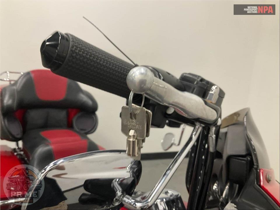 2011 Harley-Davidson FLHTK ELECTRA GLIDE UL LI — фото 12