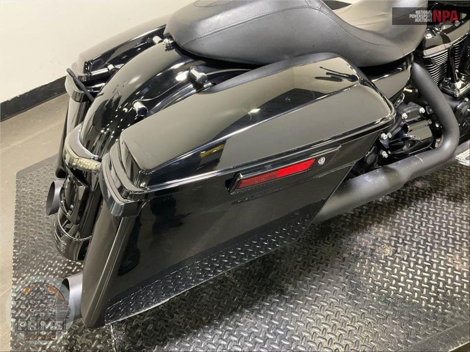 2020 Harley-Davidson FLHXS STREET GLIDE SPECIAL — фото 31
