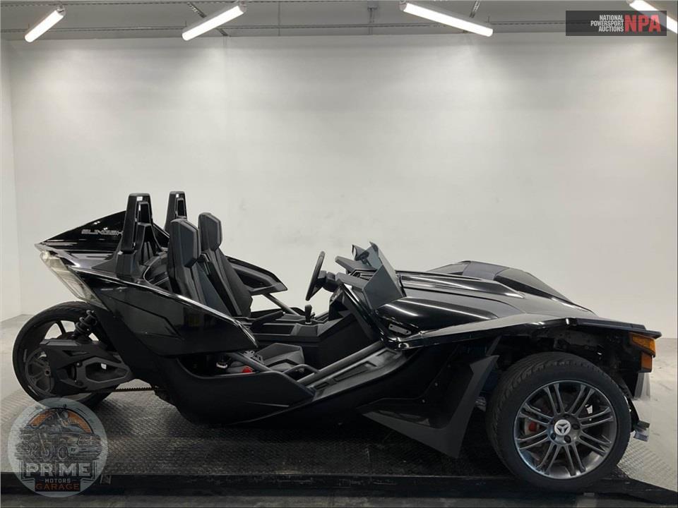 2017 Polaris SLINGSHOT (BLACK) — фото 1