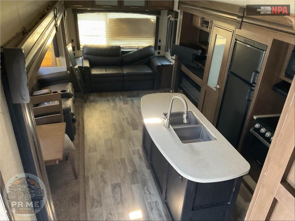 2019 Keystone Rv M-30 RLS - COUGAR FIFTH WHEEL SERIES — фото 6