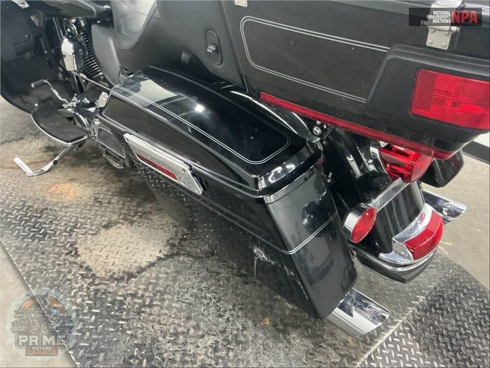 2009 Harley-Davidson FLHTCU ULTRA CLASSIC ELECTRA GLIDE — фото 14