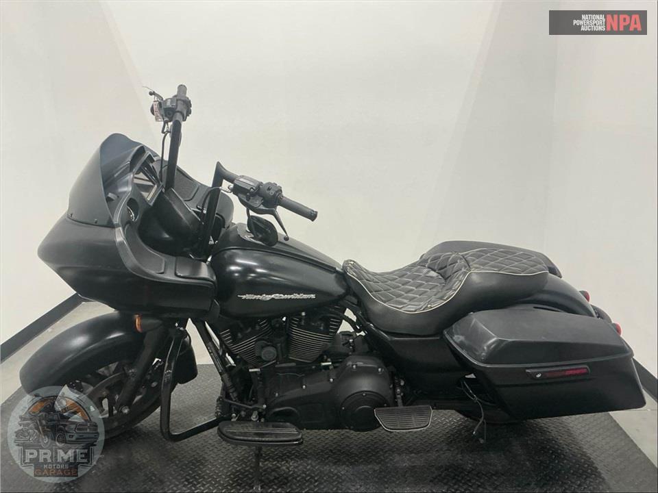 2015 Harley-Davidson FLTRX ROAD GLIDE — фото 3