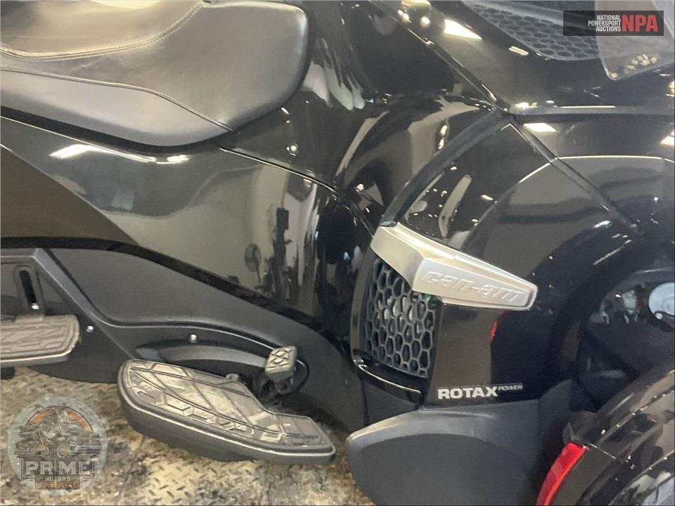 2015 Can-Am Spyder RT-S SE6 — фото 6