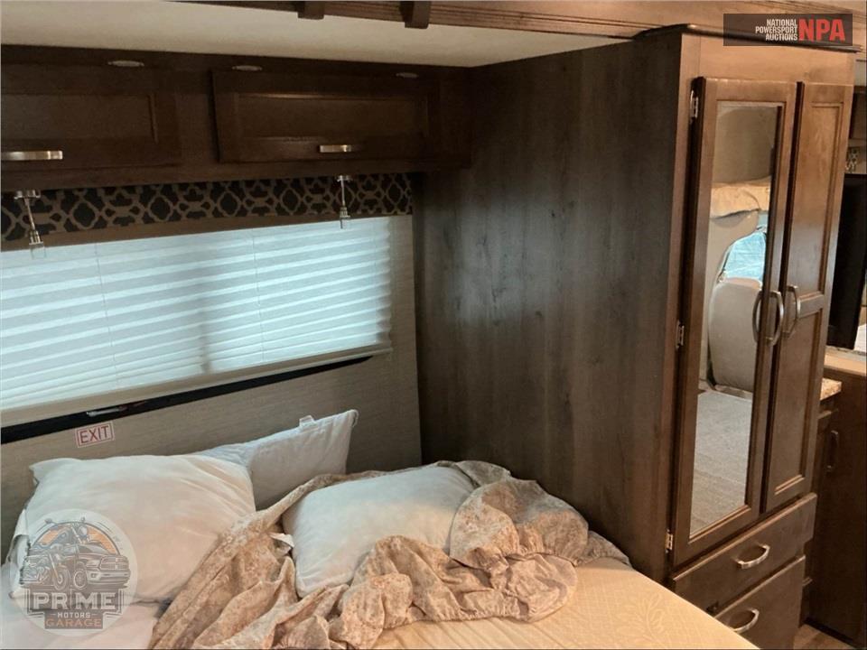 2020 Jayco M-24 B FORD V10 - REDHAWK SERIES — фото 19