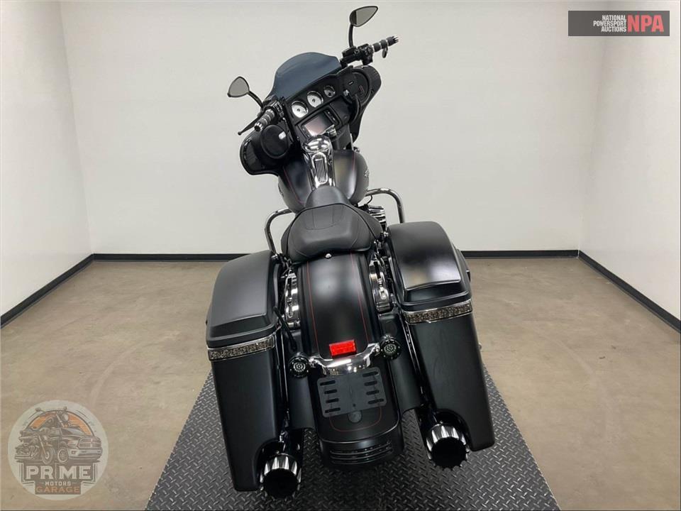 2016 Harley-Davidson FLHXS STREET GLIDE SPECIAL — фото 4