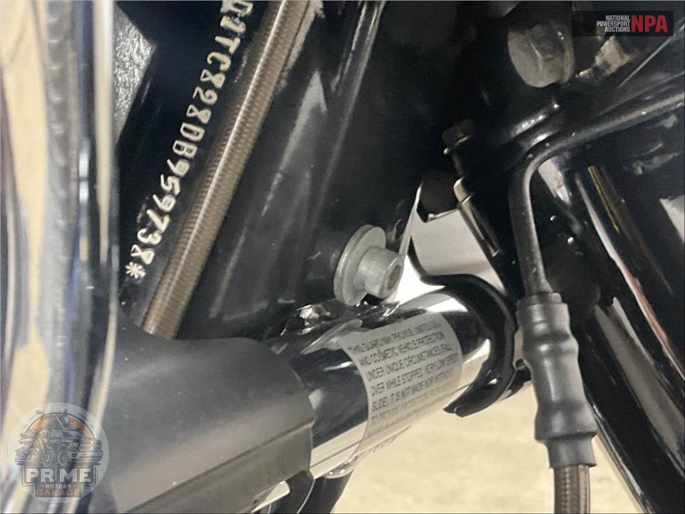 2013 Harley-Davidson FLTRXSE2 SCREAMIN EG ANN — фото 10