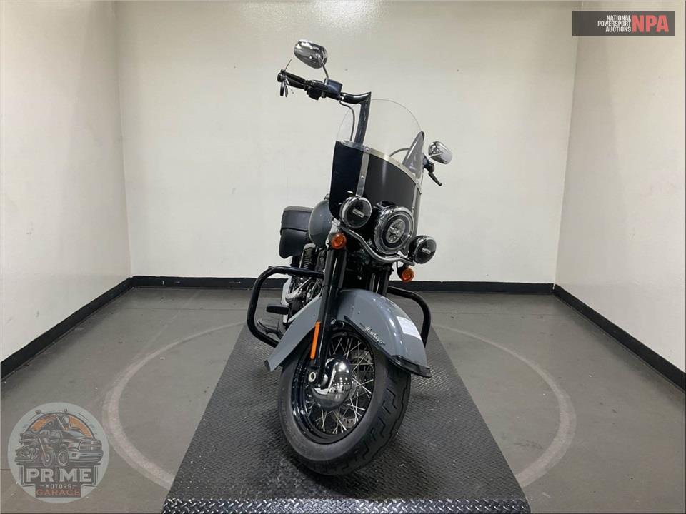 2019 Harley-Davidson FLHCS HERITAGE CLASSIC 114 — фото 2
