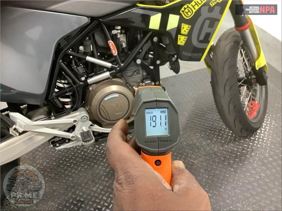 2023 Husqvarna 701 SUPERMOTO — фото 8