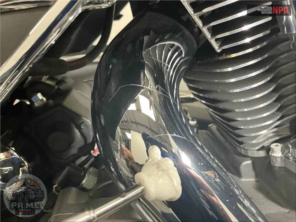 2016 Harley-Davidson FLTRUSE CVO ROAD GLIDE ULTRA — фото 11