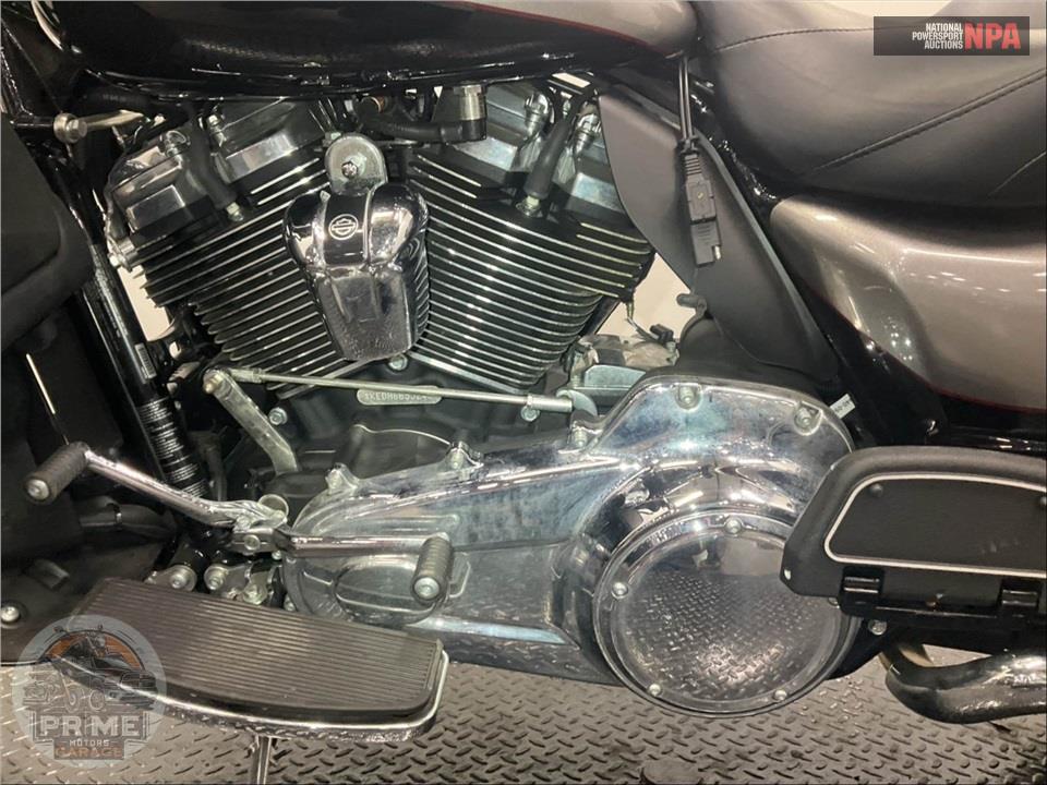 2017 Harley-Davidson FLHTK ULTRA LIMITED — фото 7