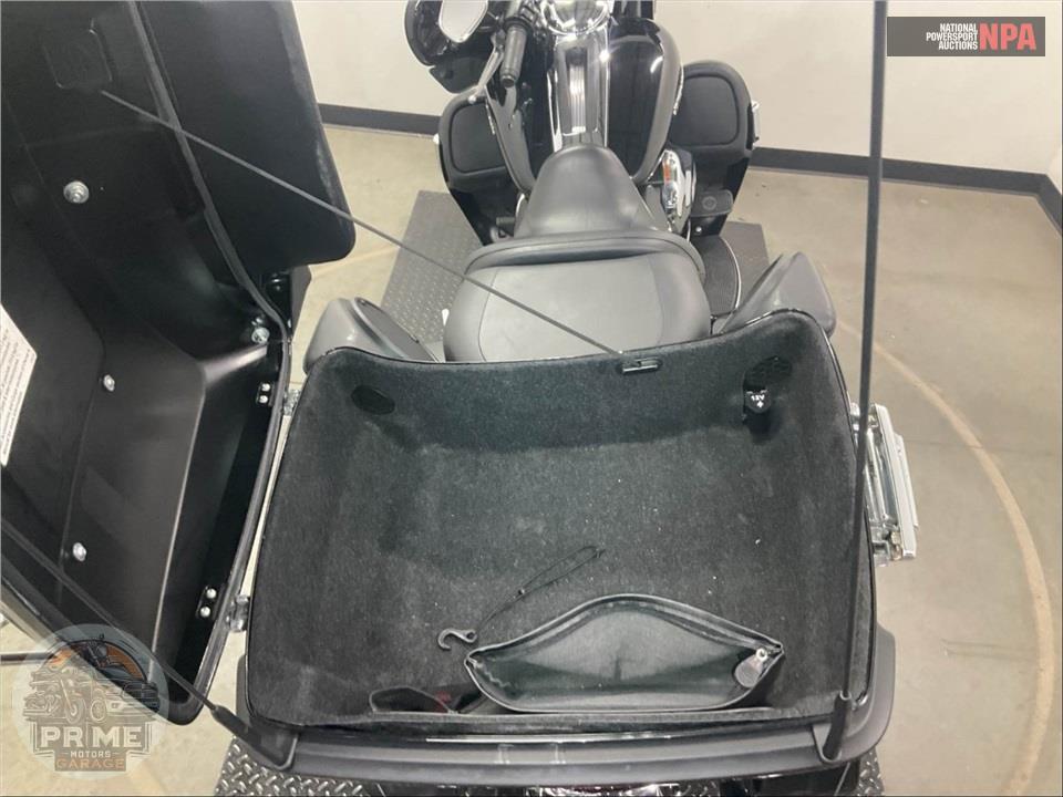 2015 Harley-Davidson FLHTK ELECTRA GLIDE ULTRA LIMITED — фото 28