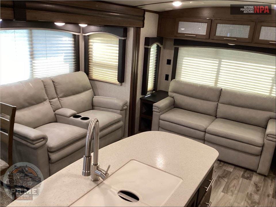 2019 Keystone Rv M-32 RLI COUGAR SERIES — фото 9