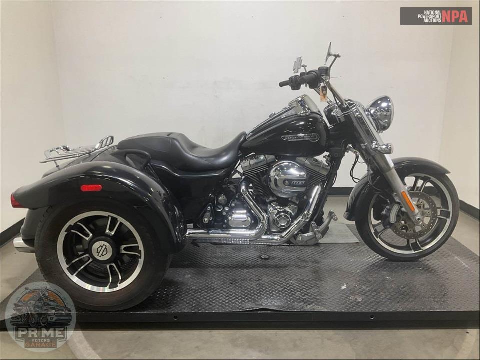 2015 Harley-Davidson FLRT FREE WHEELER — фото 1