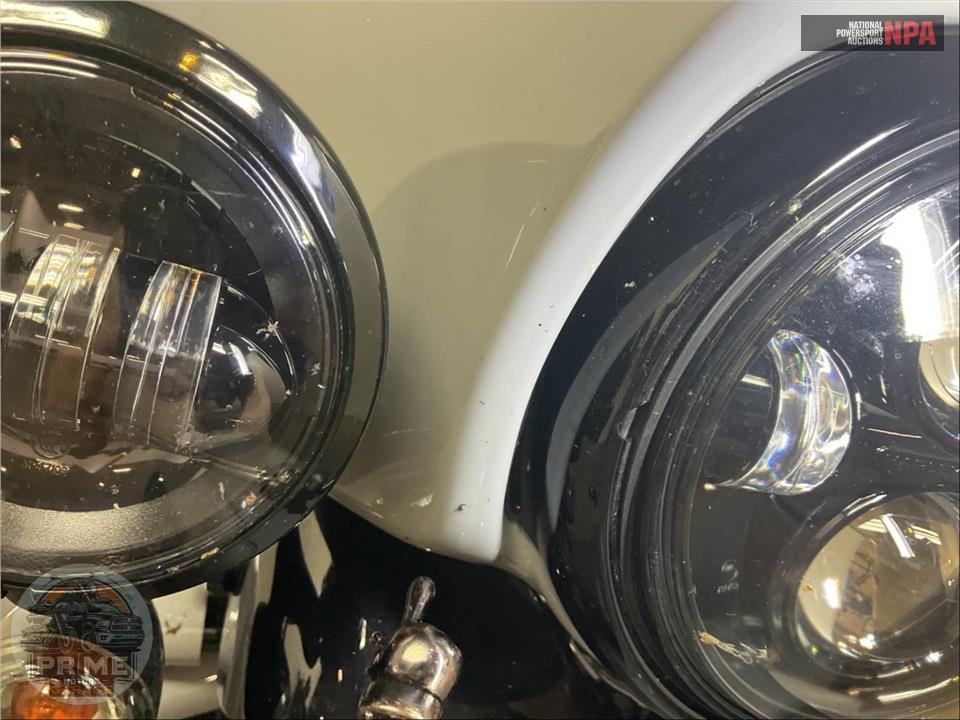 2025 Harley-Davidson FLHTCUTG TRI GLIDE ULTRA CLASSIC — фото 14