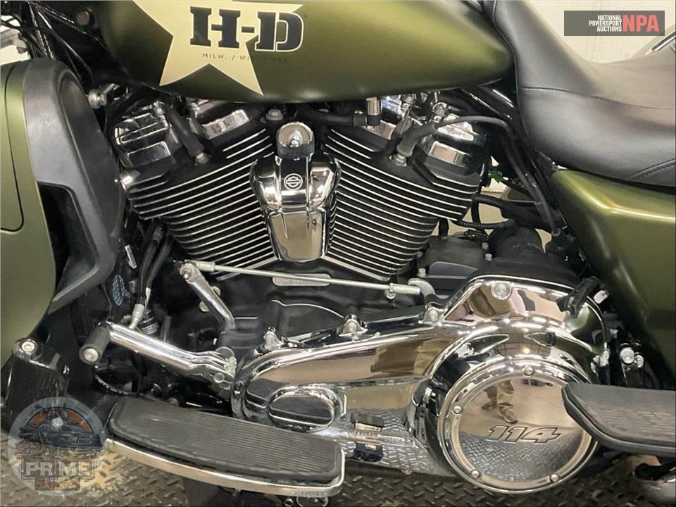 2022 Harley-Davidson FLHTCUTG TRI GLIDE ULTRA CLASSIC — фото 7