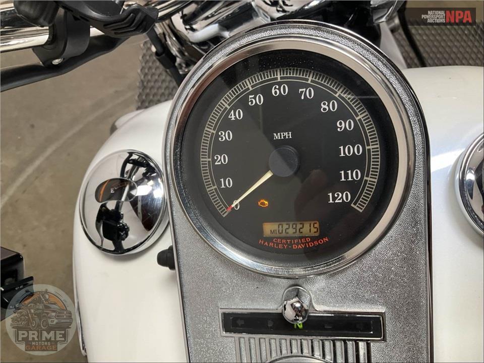 2004 Harley-Davidson FLHRCI ROAD KING CLASSIC — фото 5
