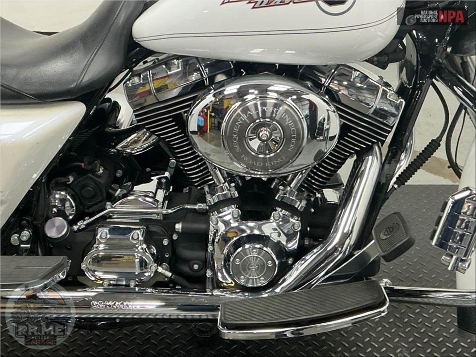 2006 Harley-Davidson FLHRI ROAD KING — фото 6