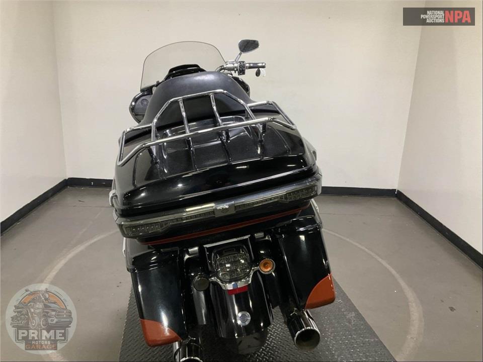 2015 Harley-Davidson FLTRUSE CVO ROAD GLIDE ULTRA — фото 4