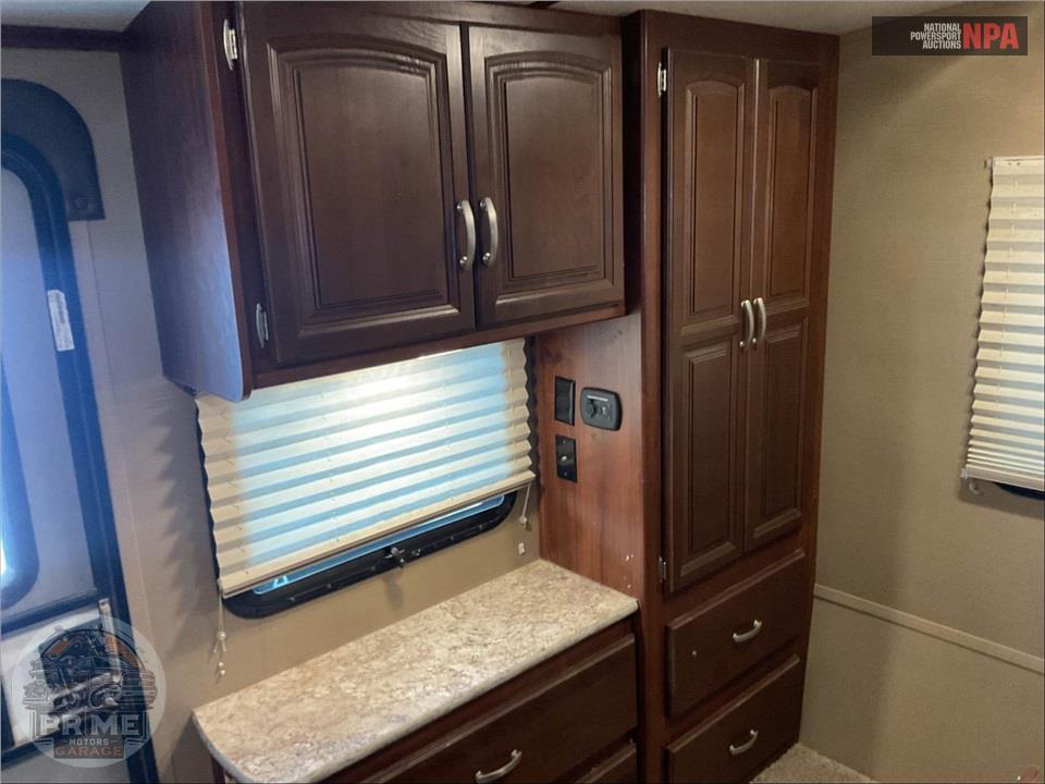 2016 Keystone Rv M-324 CG - OUTBACK SUPER-LITE TOY HAULER SERIES — фото 7
